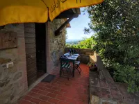 Farmhouse in Paciano near Monte Pausillo Park