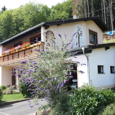 Einladende Ferienwohnung in Muellenborn Eifel