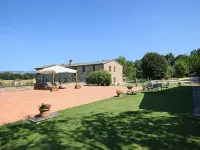 Cottage in Todi with Pool and Terrace