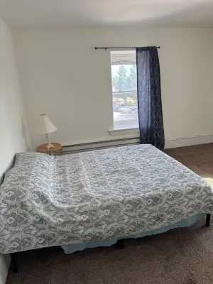 2 BR, 3rd floor loft in Historic district with downtown views