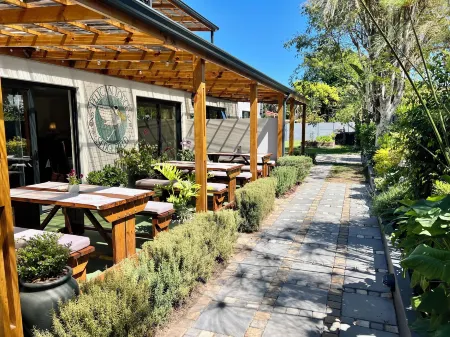 Pelican Lodge Guesthouse