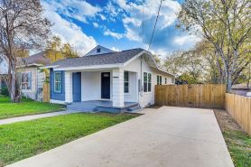 Charming San Antonio Home ~ 2 Mi to the Alamo!