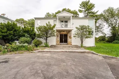 6 Br Mansion , Celebration Welcomes Oyster Bend Yacht Club & Marina附近的飯店