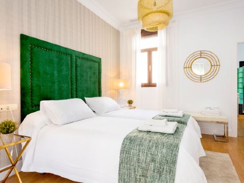 Magnificent Family Apartment near the Real Alcazar. San Gregorio