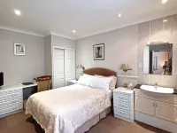 Hunters Lodge Guest House Hotels near University of Southampton Highfield Campus