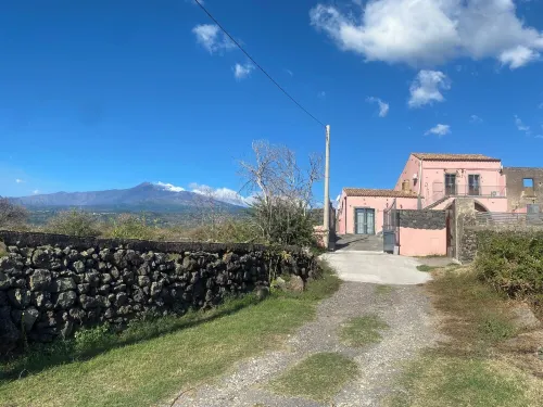 Cosy and Character-Filled Studio Apartment with Pool Near Beaches Taormina Etna Hotels in Mascali