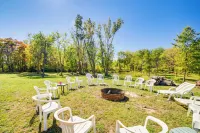 8-acre Bridgman Oasis: Pool, Hot Tub & Game Room