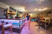 Patio Hostel - bar