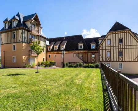 Apartment in Deauville near Beach & Golf Hotels in Saint-Arnoult
