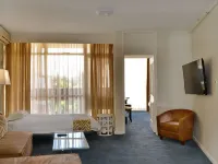 The Parktonian All - Suite Hotel Hotels near Joubert Park