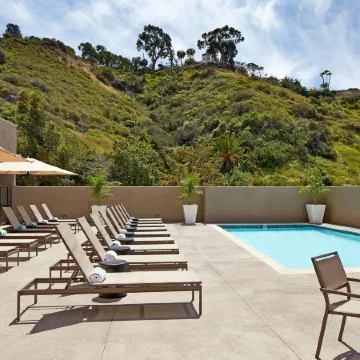 Hilton San Diego Mission Valley Отели рядом с достопримечательностью «Стадион SDCCU»