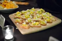Holiday Inn & Suites BLOOMINGTON-AIRPORT by IHG - breakfast