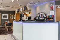 Holiday Inn Express PERTH by IHG - bar