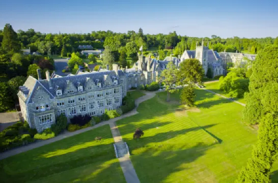 Ashdown Park Hotel Hotels near Llama Park