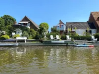 Stylish, romantic top-floor apartment with balcony and that certain something