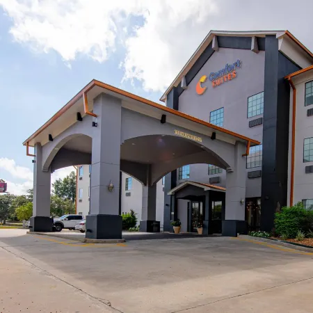 Comfort Suites Oil Center