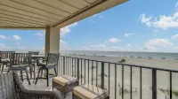 由Avantstay提供的211號海景海濱酒店，享有海景+游泳池