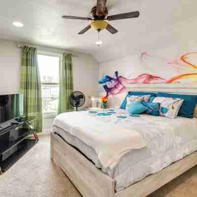 Pet-Friendly Davenport Home - Near Casino and Golf Rooms