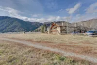 Ketchum Vacation Rental - Hike, Ski and Explore! - spa
