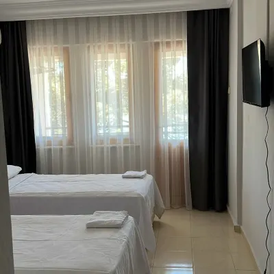 Kyzikos Hotel Kumsal beach & camping yakınındaki oteller