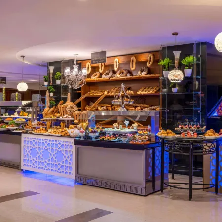 Anwar Al Madinah Mövenpick Hotel