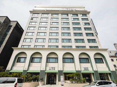 LIV Life Hotel
