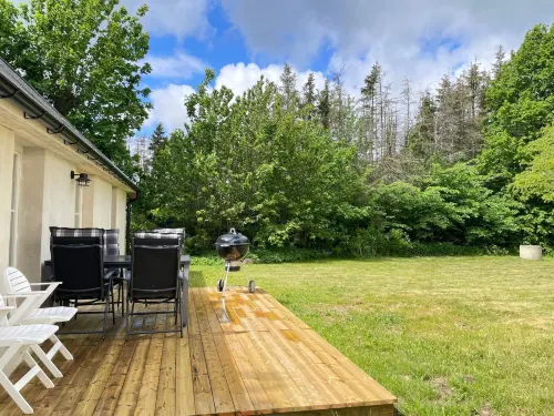 Peaceful Country Escape with Terrace