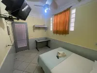 Hotel Independência - parkir
