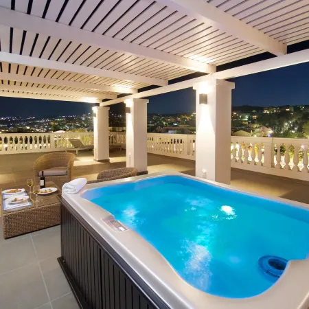 Aenos Hotel