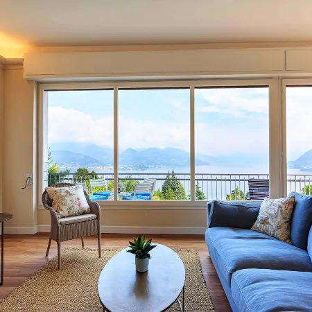 Charming home with stunning lake views