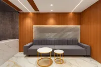 Hotel Rajshree Suites - 1 KMs from Shri Mahakaleshwar Temple - Perheystävällinen