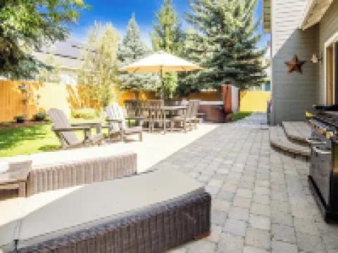 Cranbrook Cottage - Family Home + Hot Tub + Pool Table Hotels in Hailey