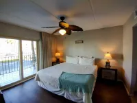 Beachview 206 Minium 2 Bedroom Condo by RedAwning