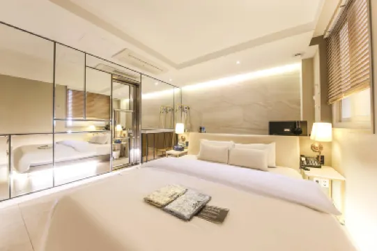 雅佳光州花南分店 月田公園附近的飯店