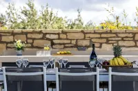 Villa Aris: A Serene Experience, 3BRs, Pool & BBQ