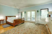 Near NRG! Cozy + Private Houston Home w/ Garden
