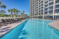 Access to Pool, Beach Ocean-View Myrtle Beach Apt - مسبح خاص