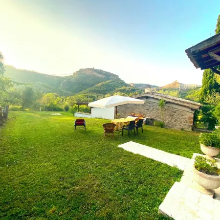 BEAUTIFUL DIMORA CIVITA OF BAGNOREGIO -3 bedrooms 2 bathrooms-family-garden-whole house