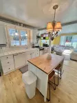 Pine Tree Cottage Limit 5 2 Bedroom Cottage - 3-Star