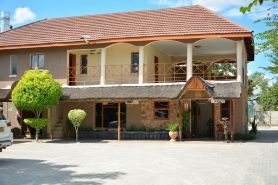 Three Tree Hotel