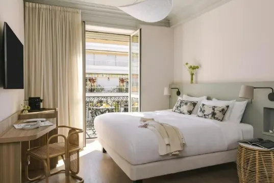 克里索爾·莫扎特尼斯飯店