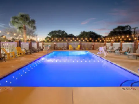 The Windstar Hotel - Near Emerald Isle Hotels in Cedar Point