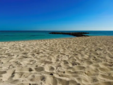 Directly on Beach! White Sand Turquoise Water at Your Doorstep-304 Blues Point