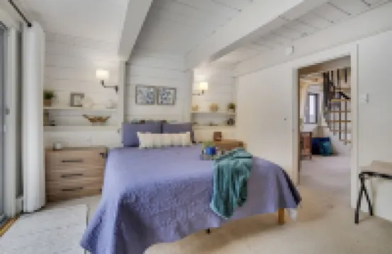 Spacious Home Just 3 Min. from Pleasant Mtn.  Spectacular Views of Mt Washington