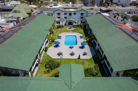 Quinta Dorada Hotel & Suites