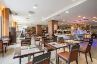 託雷莫里斯萊昂納多飯店 - 停車場
