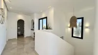 Villa Lumina – A Luminous Private Retreat with Pool & Fireplace in Hammamet - homestay