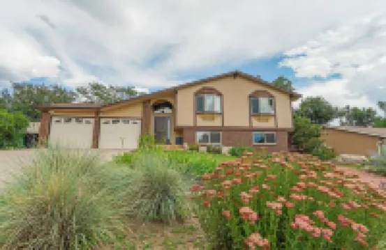 Colorado Retreat With Pikes Peak View