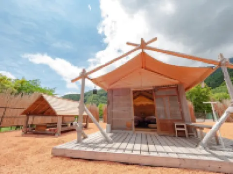 Root Field Hotels near Lake Saiko