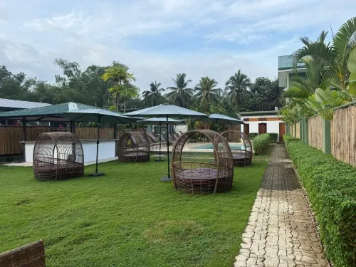 Royal Suites Port Barton - parking
